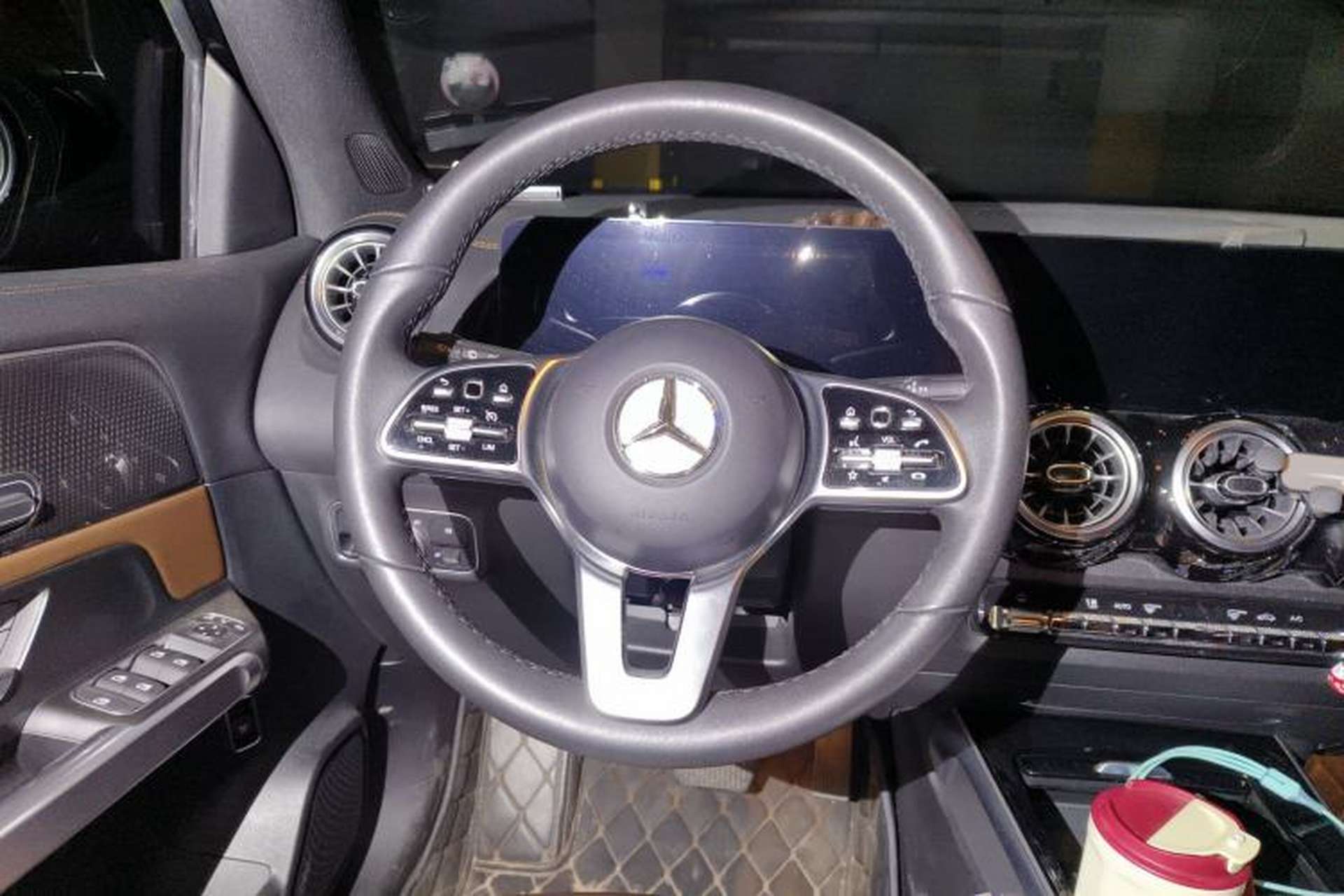 Used Mercedes-Benz GLB 2022 GLB 200 Dynamic Edition Steering Wheel