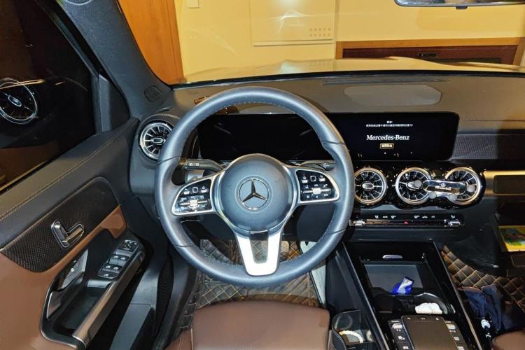 Used Mercedes-Benz GLB 2022 Updated GLB 200 Fashion Edition Steering Wheel