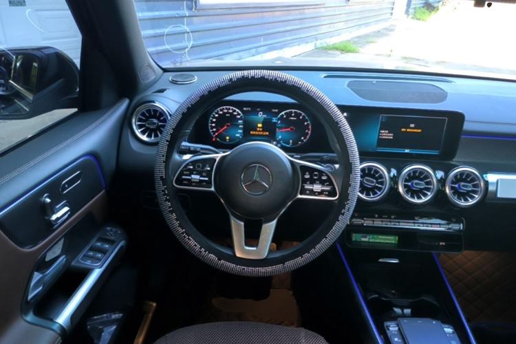 Used Mercedes-Benz GLB 2022 Updated GLB 200 Fashion Edition Steering Wheel