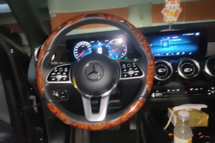Used Mercedes-Benz GLB 2022 Second Facelift GLB 200 Dynamic Edition Steering Wheel