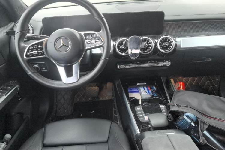 Used Mercedes-Benz GLB 2022 GLB 200 Dynamic Edition Steering Wheel