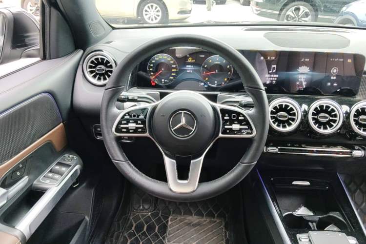 Used Mercedes-Benz GLB 2022 GLB 220 Dynamic Edition Steering Wheel