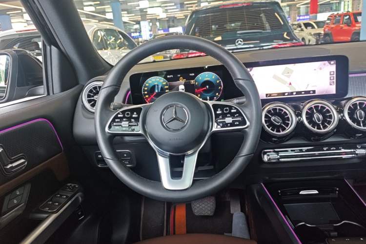 Used Mercedes-Benz GLB 2022 GLB 200 Dynamic Edition Steering Wheel
