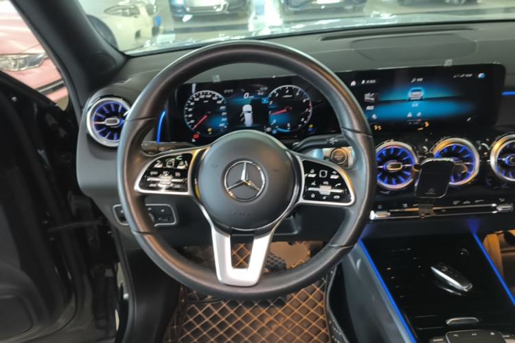 Used Mercedes-Benz GLB 2022 Updated GLB 200 Fashion Edition Steering Wheel