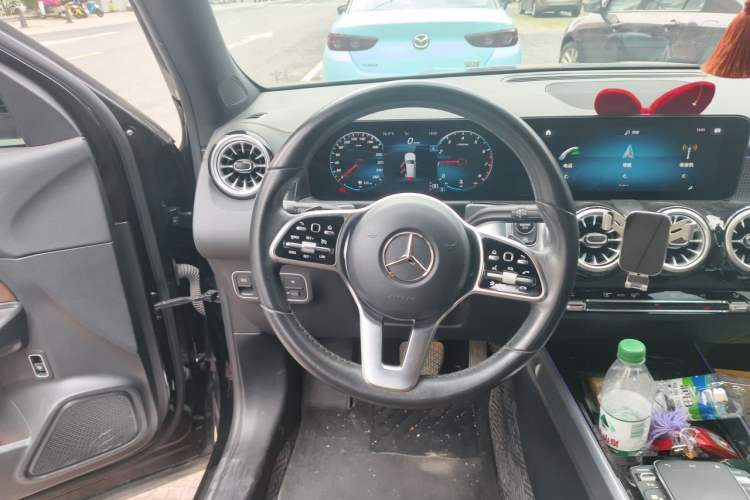 Used Mercedes-Benz GLB 2022 GLB 220 Dynamic Edition Steering Wheel