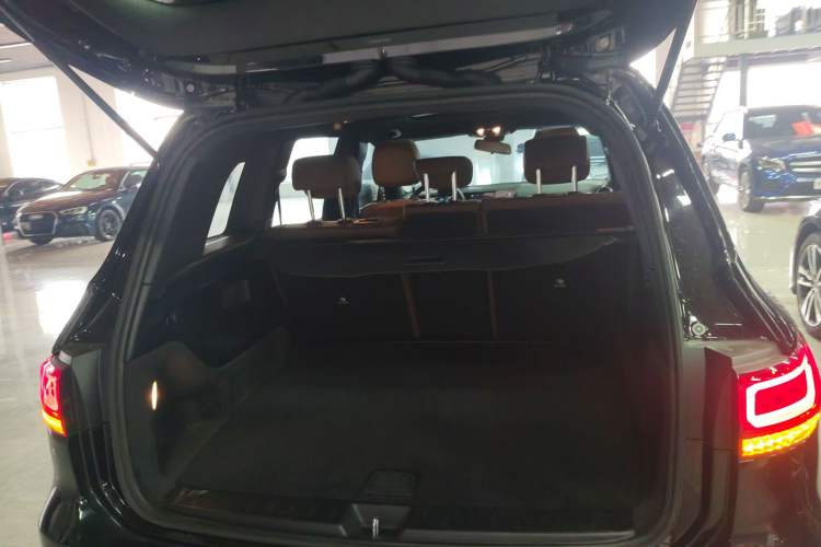 Used Mercedes-Benz GLB 2022 Second Facelift GLB 200 Dynamic Edition Trunk