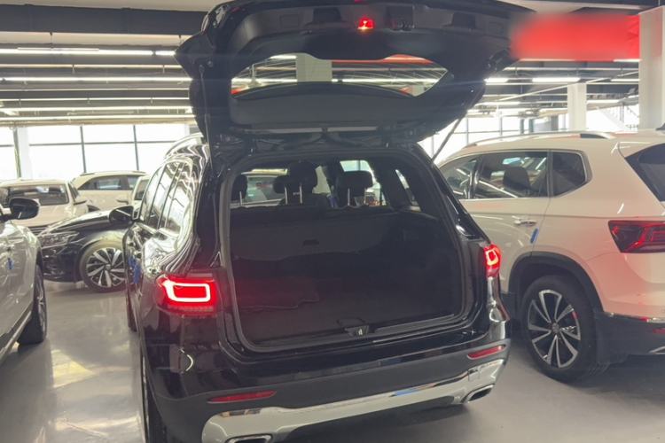 Used Mercedes-Benz GLB 2022 Second Facelift GLB 200 Dynamic Edition Trunk