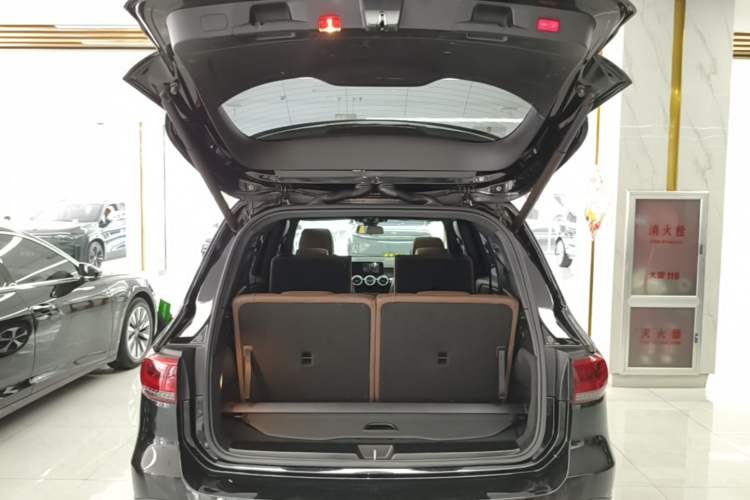 Used Mercedes-Benz GLB 2022 Updated GLB 200 Fashion Edition Trunk