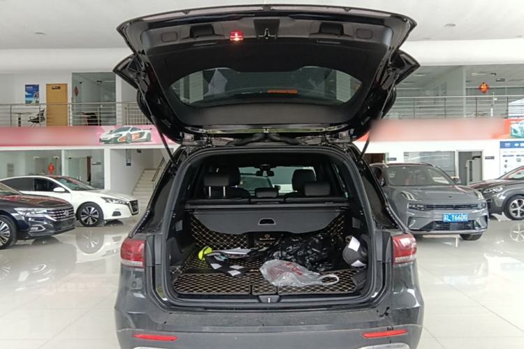 Used Mercedes-Benz GLB 2022 Second Facelift GLB 200 Dynamic Edition Trunk