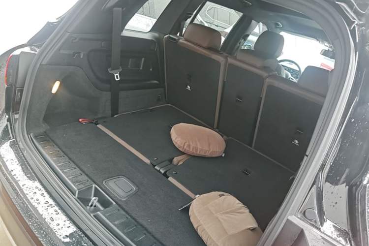 Used Mercedes-Benz GLB 2022 Updated GLB 200 Fashion Edition Trunk