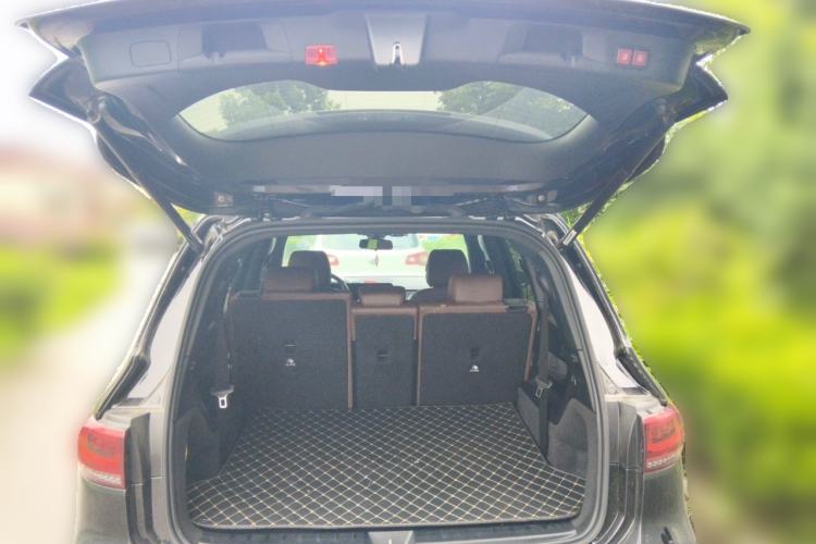 Used Mercedes-Benz GLB 2022 Second Facelift GLB 200 Fashion Edition Trunk
