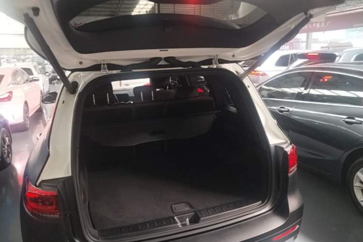 Used Mercedes-Benz GLB 2022 Refresh GLB 200 Dynamic Edition Trunk