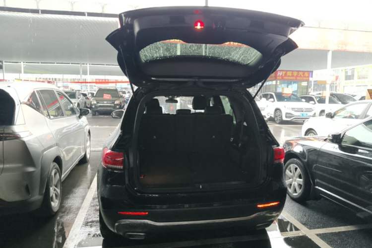 Used Mercedes-Benz GLB 2022 Second Facelift GLB 200 Fashion Edition Trunk