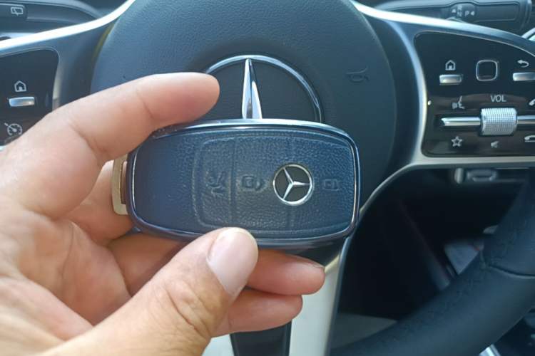 Used Mercedes-Benz GLB 2022 Updated GLB 200 Fashion Edition Vehicle Key