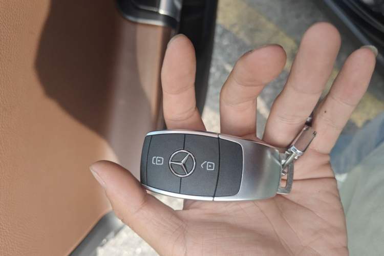 Used Mercedes-Benz GLB 2022 Second Facelift GLB 200 Fashion Edition Vehicle Key