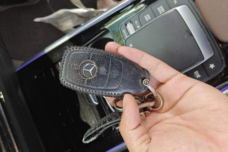 Used Mercedes-Benz GLB 2022 Updated GLB 200 Fashion Edition Vehicle Key
