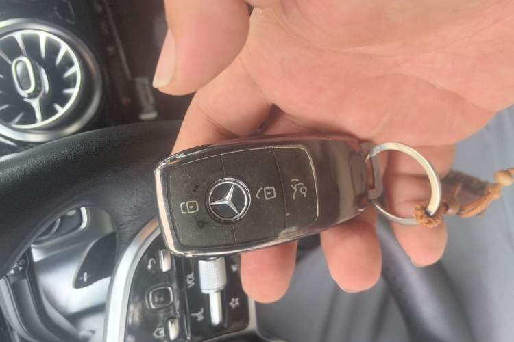 Used Mercedes-Benz GLB 2022 Updated GLB 200 Fashion Edition Vehicle Key