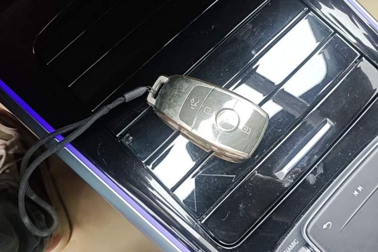Used Mercedes-Benz GLB 2022 Updated GLB 200 Fashion Edition Vehicle Key