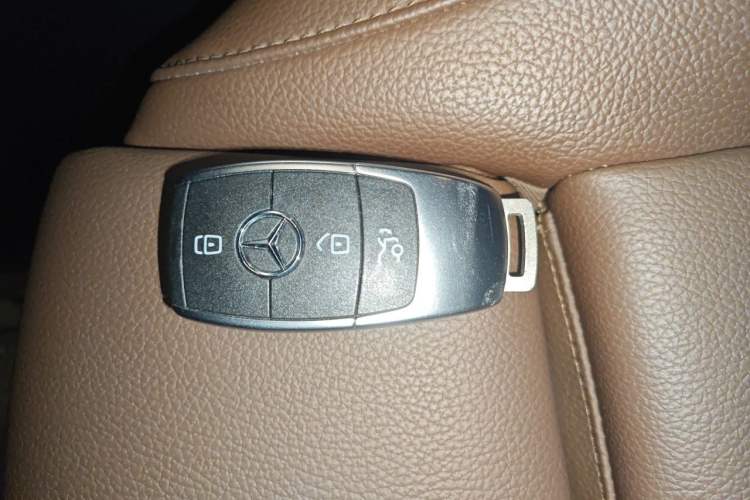 Used Mercedes-Benz GLB 2022 Updated GLB 200 Fashion Edition Vehicle Key