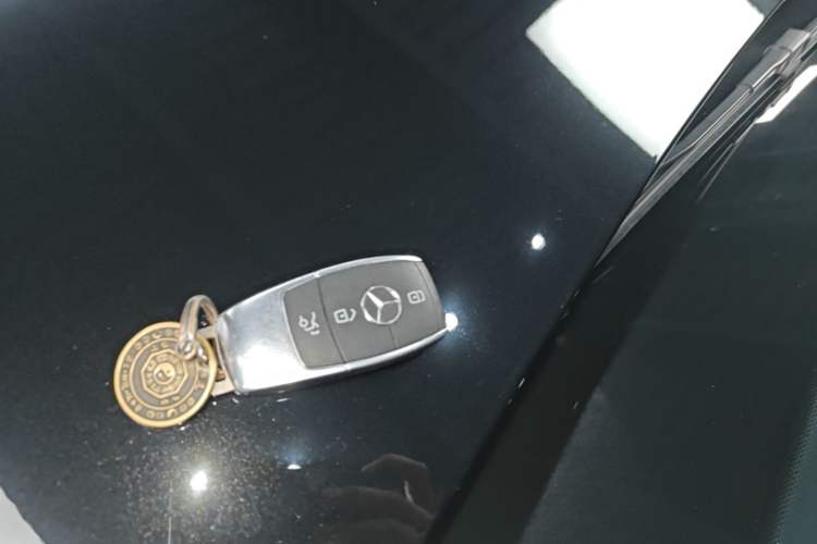 Used Mercedes-Benz GLB 2022 Updated GLB 200 Fashion Edition Vehicle Key