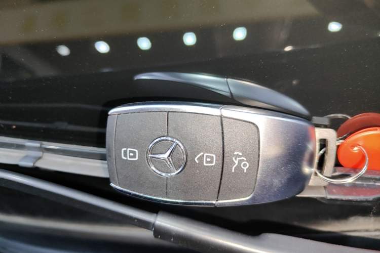 Used Mercedes-Benz GLB 2022 Updated GLB 200 Fashion Edition Vehicle Key