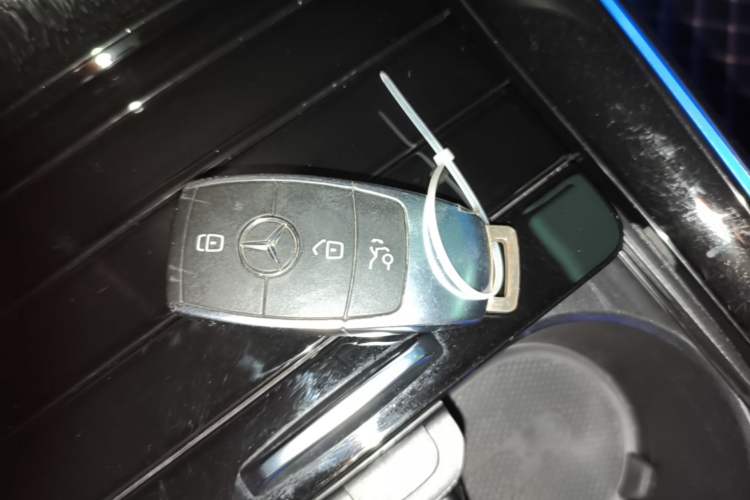 Used Mercedes-Benz GLB 2022 Updated GLB 200 Fashion Edition Vehicle Key