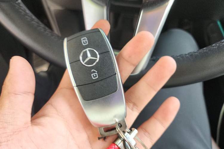 Used Mercedes-Benz GLB 2022 Second Facelift GLB 200 Fashion Edition Vehicle Key