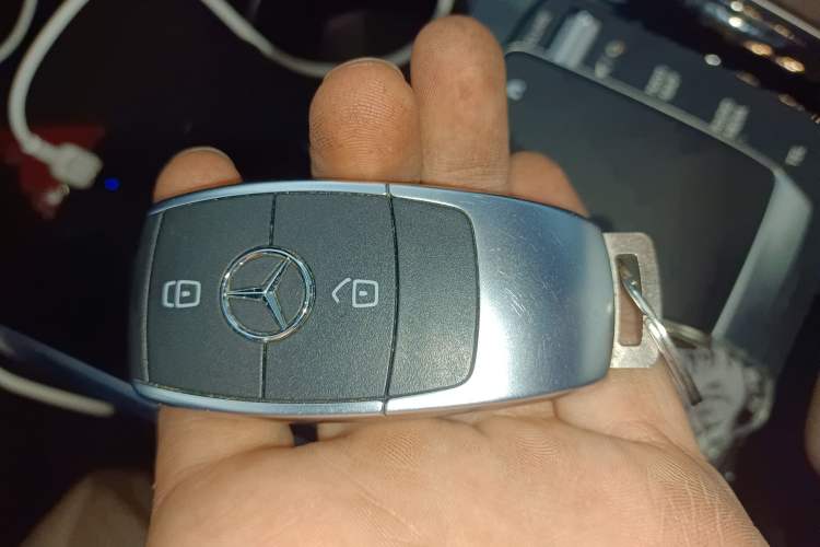 Used Mercedes-Benz GLB 2022 Second Facelift GLB 200 Fashion Edition Vehicle Key