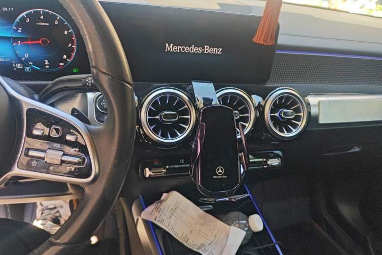 Used Mercedes-Benz GLB 2022 GLB 200 Stylish Edition Audio And AC Panel
