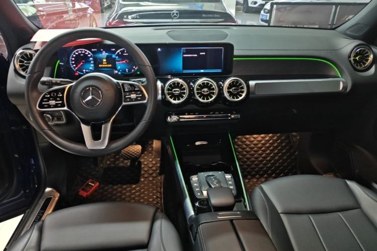 Used Mercedes-Benz GLB 2022 GLB 220 Dynamic Edition Center Console