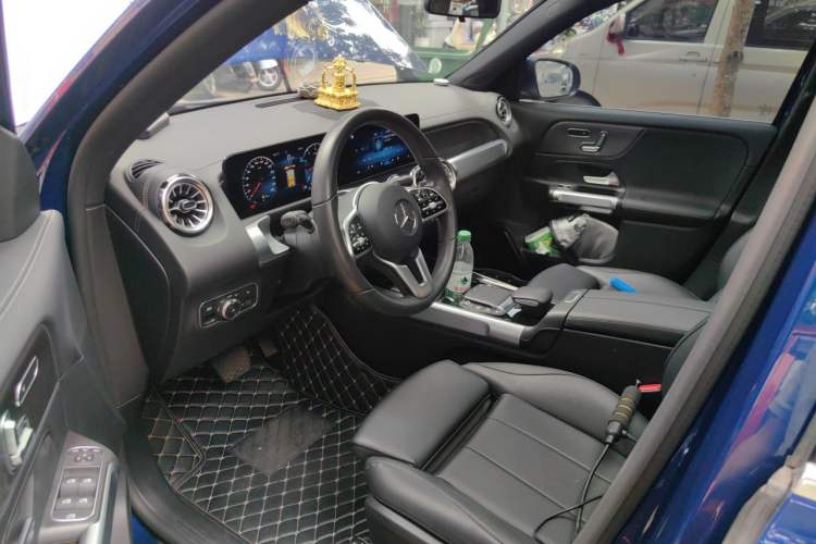 Used Mercedes-Benz GLB 2022 GLB 200 Stylish Edition Driver Seat