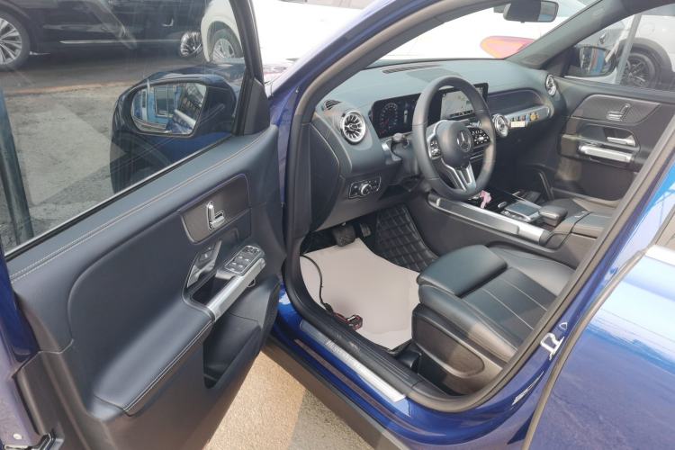 Used Mercedes-Benz GLB 2022 GLB 220 Dynamic Edition Driver Seat