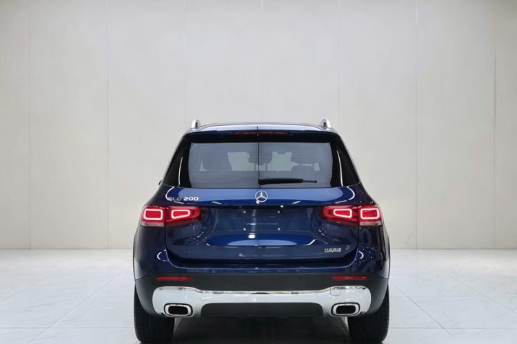 Used Mercedes-Benz GLB 2022 Updated GLB 200 Fashion Edition Exterior 4