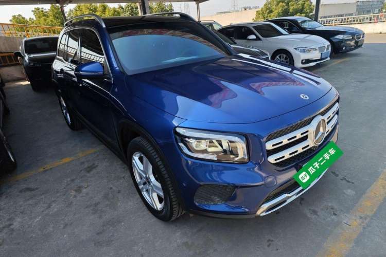 Used Mercedes-Benz GLB 2022 Second Facelift GLB 200 Fashion Edition Front Right 45 Deg