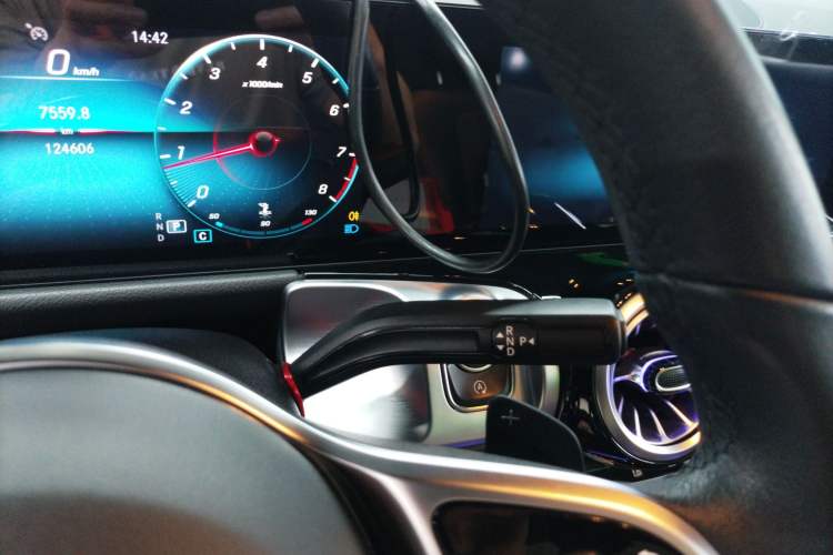 Used Mercedes-Benz GLB 2022 Refresh GLB 200 Dynamic Edition Gear Lever