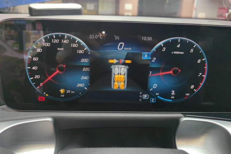 Used Mercedes-Benz GLB 2022 GLB 200 Stylish Edition Instrument Cluster