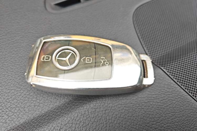 Used Mercedes-Benz GLB 2022 Updated GLB 200 Fashion Edition Interior 1