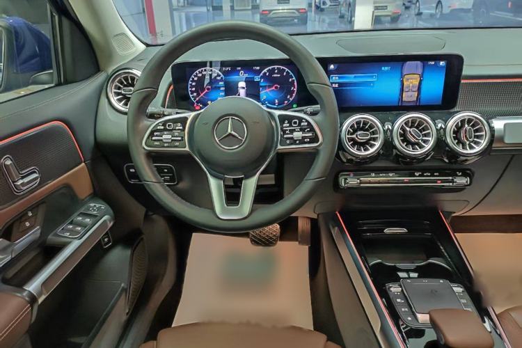 Used Mercedes-Benz GLB 2022 GLB 220 Dynamic Edition Interior 4