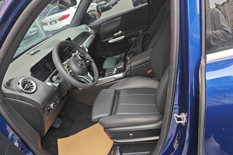 Used Mercedes-Benz GLB 2022 Updated GLB 200 Fashion Edition Left Front Seat