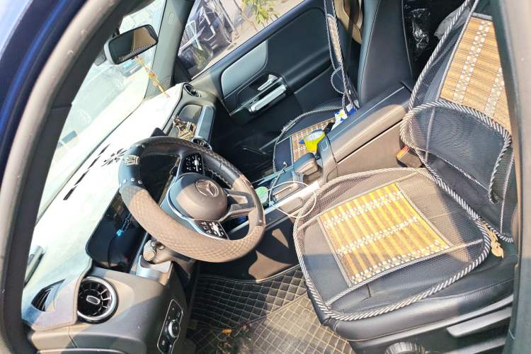 Used Mercedes-Benz GLB 2022 Second Facelift GLB 200 Dynamic Edition Left Front Seat