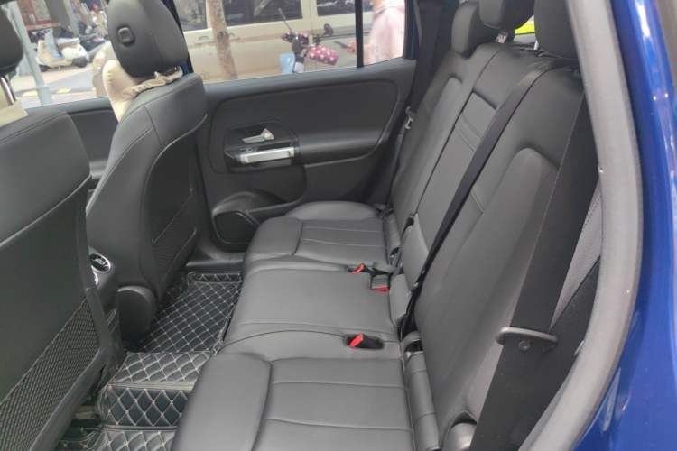 Used Mercedes-Benz GLB 2022 GLB 200 Stylish Edition Left Rear Seat