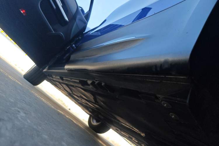 Used Mercedes-Benz GLB 2022 Second Facelift GLB 200 Fashion Edition Left Side Sill