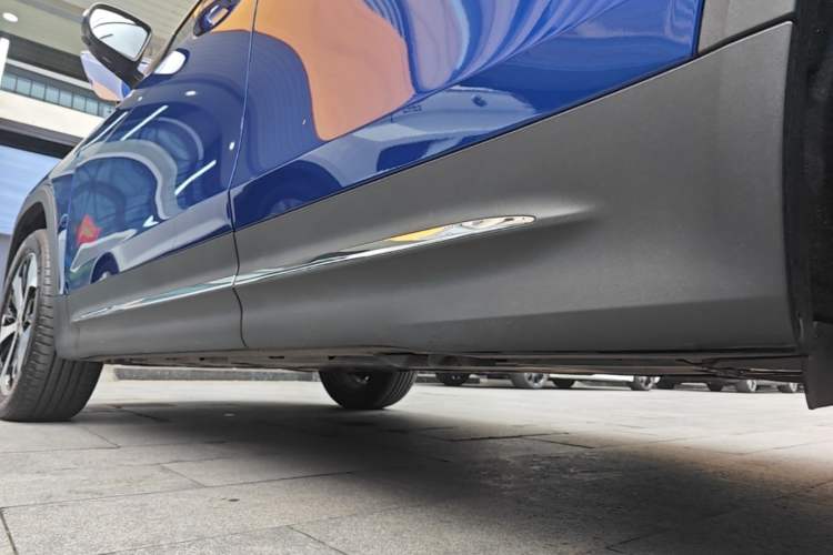 Used Mercedes-Benz GLB 2022 Updated GLB 200 Fashion Edition Left Side Sill