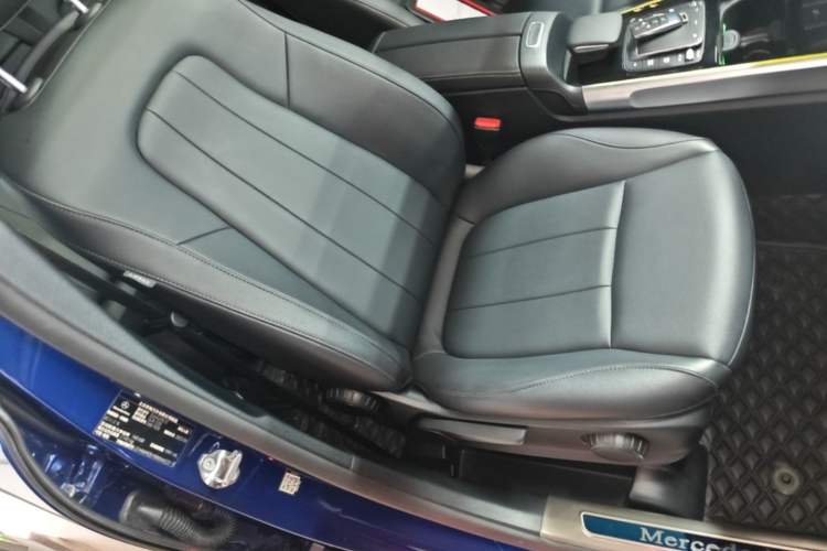 Used Mercedes-Benz GLB 2022 GLB 220 Dynamic Edition Right Front Seat