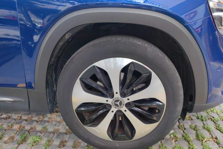 Used Mercedes-Benz GLB 2022 GLB 200 Stylish Edition Right Front Wheel Hub