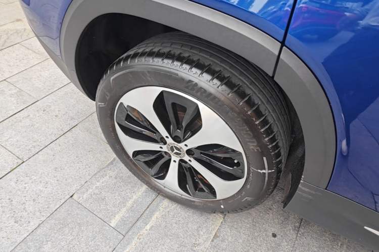 Used Mercedes-Benz GLB 2022 Updated GLB 200 Fashion Edition Right Rear Wheel Hub