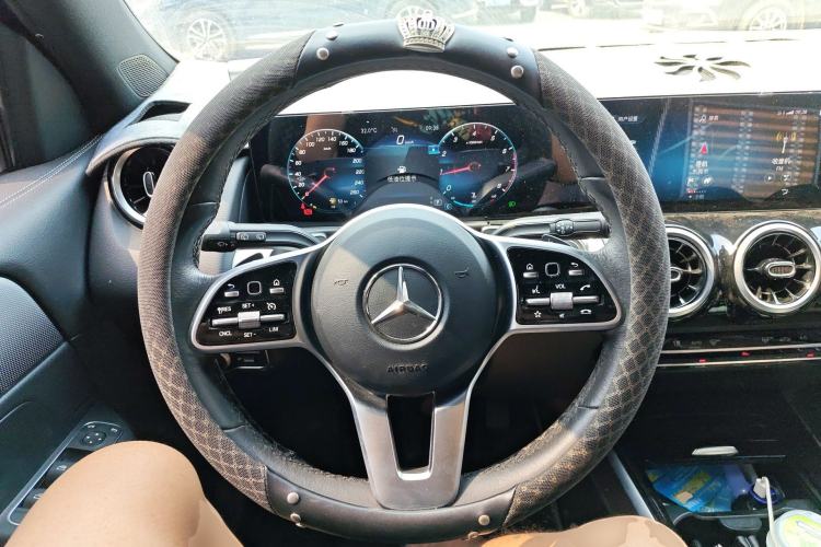 Used Mercedes-Benz GLB 2022 Second Facelift GLB 200 Dynamic Edition Steering Wheel
