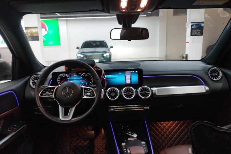 Used Mercedes-Benz GLB 2022 GLB 220 Dynamic Edition Center Console