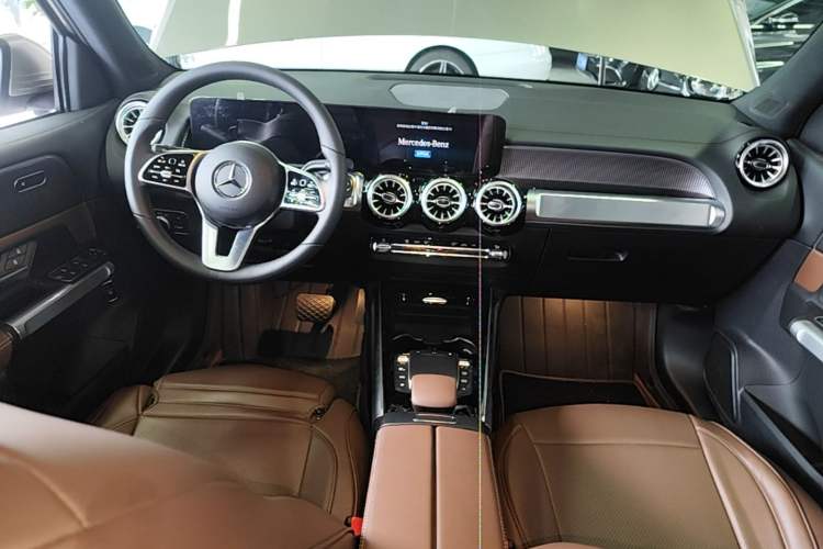 Used Mercedes-Benz GLB 2022 GLB 220 Fashion Model Center Console