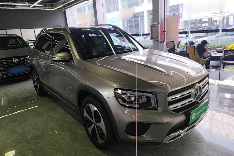 Used Mercedes-Benz GLB 2022 GLB 220 Fashion Model Front Right 45 Deg